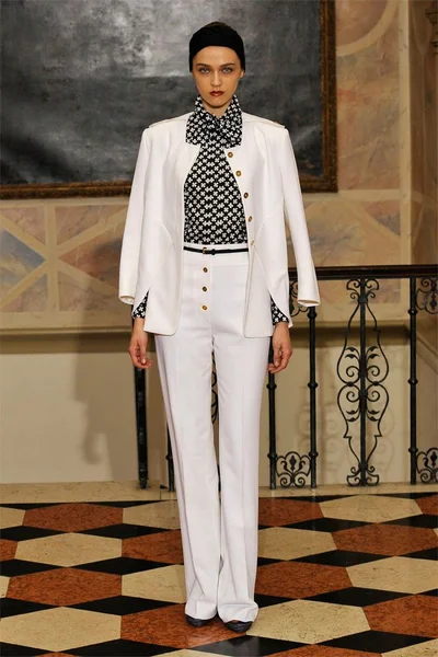 Look 3